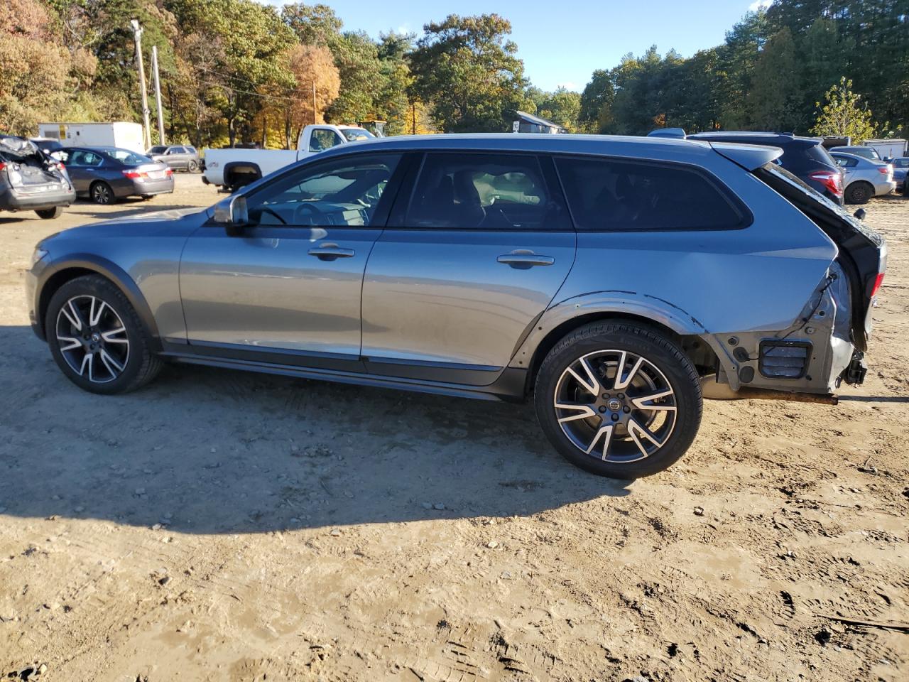Автомобиль VOLVO V90 CROSS COUNTRY T6 INSCRIPTION 2020 | GrandCar Автомобиль VOLVO V90 CROSS COUNTRY T6 INSCRIPTION 2020 | GrandCar