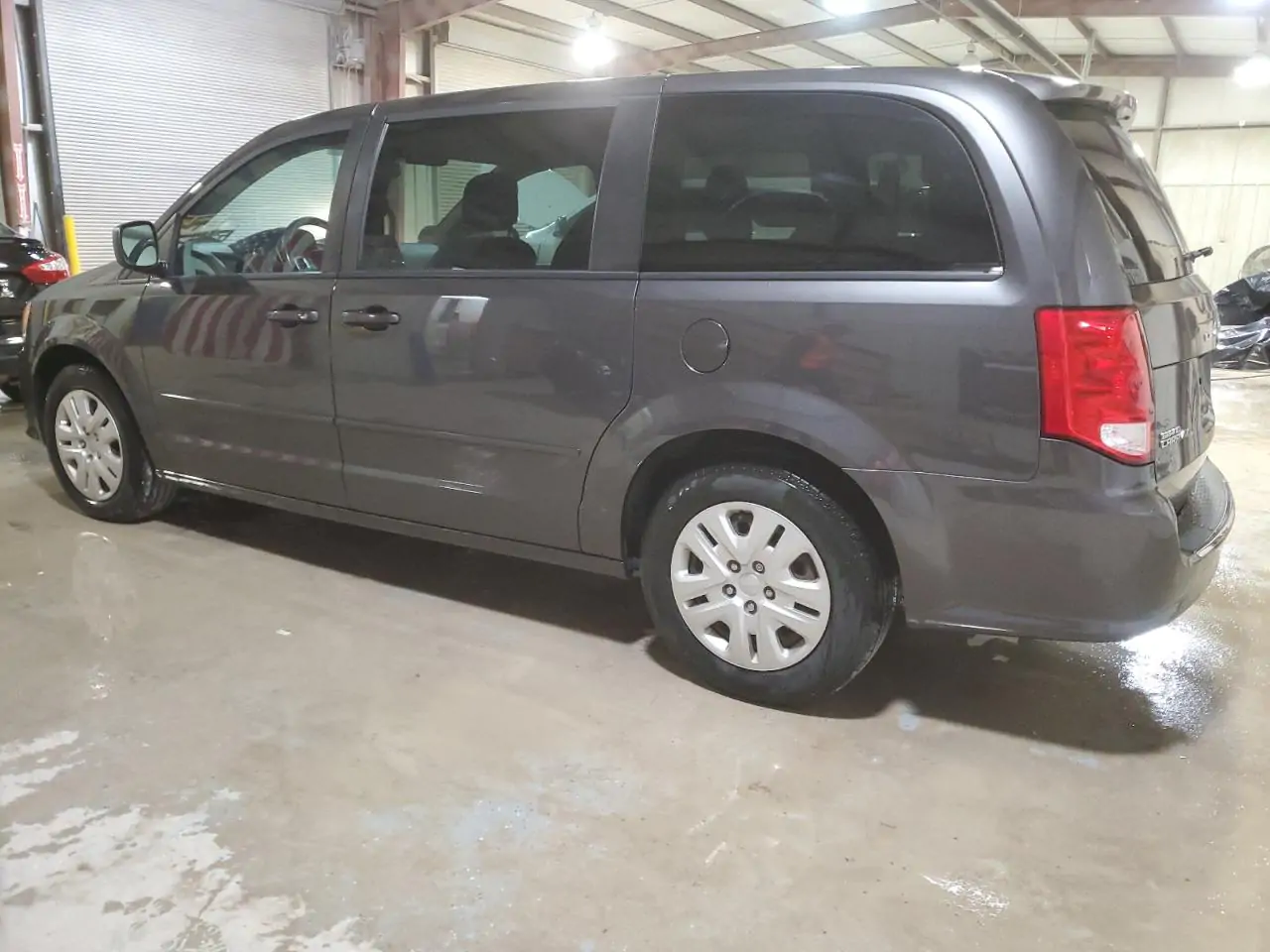 Автомобиль DODGE GRAND CARAVAN SE 2017 | GrandCar Автомобиль DODGE GRAND CARAVAN SE 2017 | GrandCar