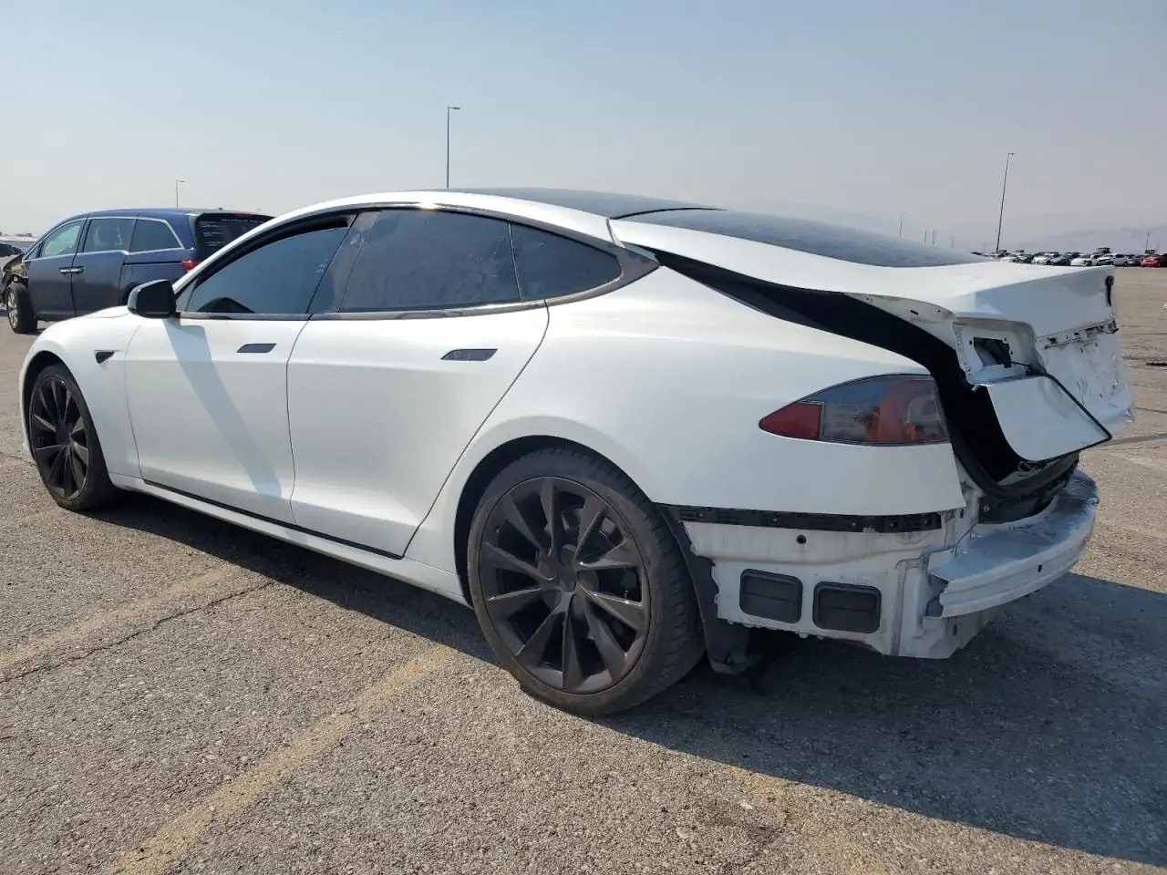 Автомобиль TESLA MODEL S 2020 | GrandCar Автомобиль TESLA MODEL S 2020 | GrandCar