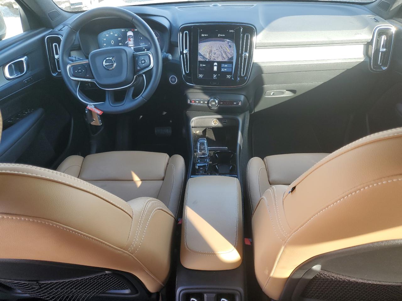 Автомобиль VOLVO XC40 T5 INSCRIPTION 2019 | GrandCar Автомобиль VOLVO XC40 T5 INSCRIPTION 2019 | GrandCar
