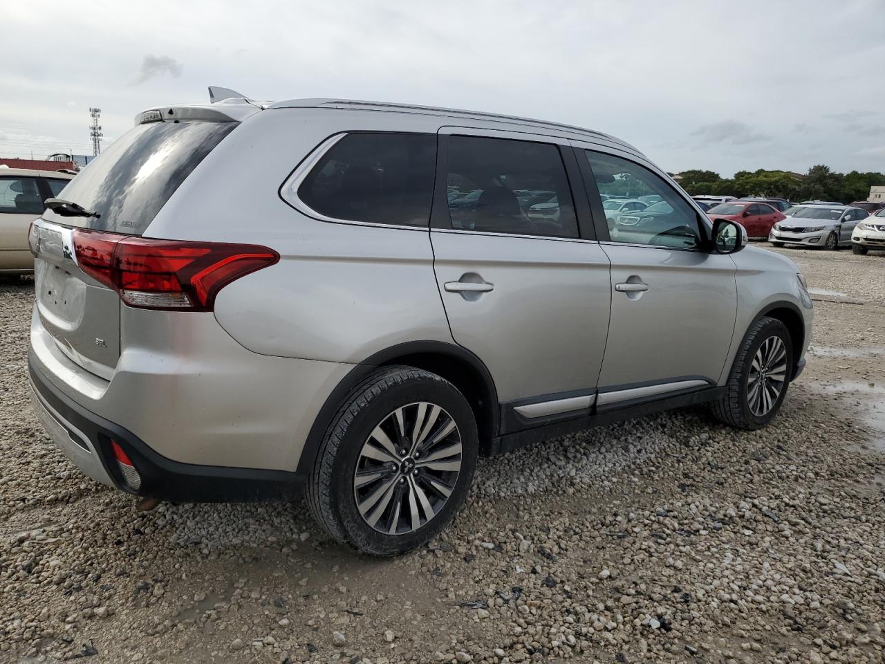 Автомобіль MITSUBISHI OUTLANDER SE 2020 | GrandCar Автомобіль MITSUBISHI OUTLANDER SE 2020 | GrandCar