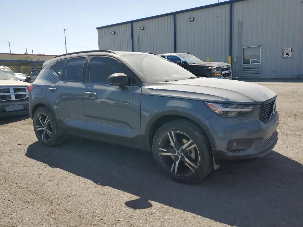 Автомобіль VOLVO XC40 T5 R-DESIGN 2021 | GrandCar