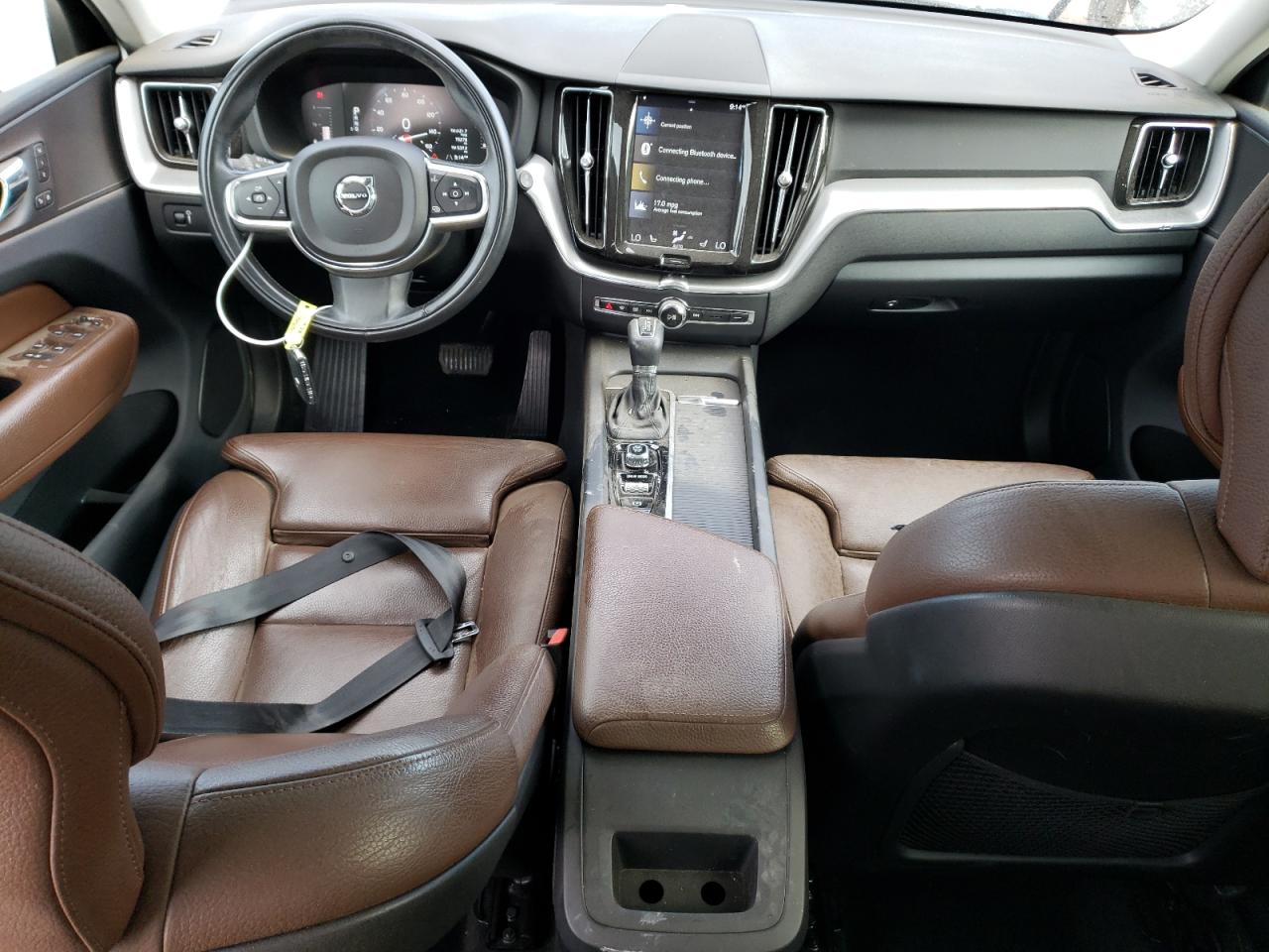 Автомобіль VOLVO XC60 T5 MOMENTUM 2019 | GrandCar Автомобіль VOLVO XC60 T5 MOMENTUM 2019 | GrandCar