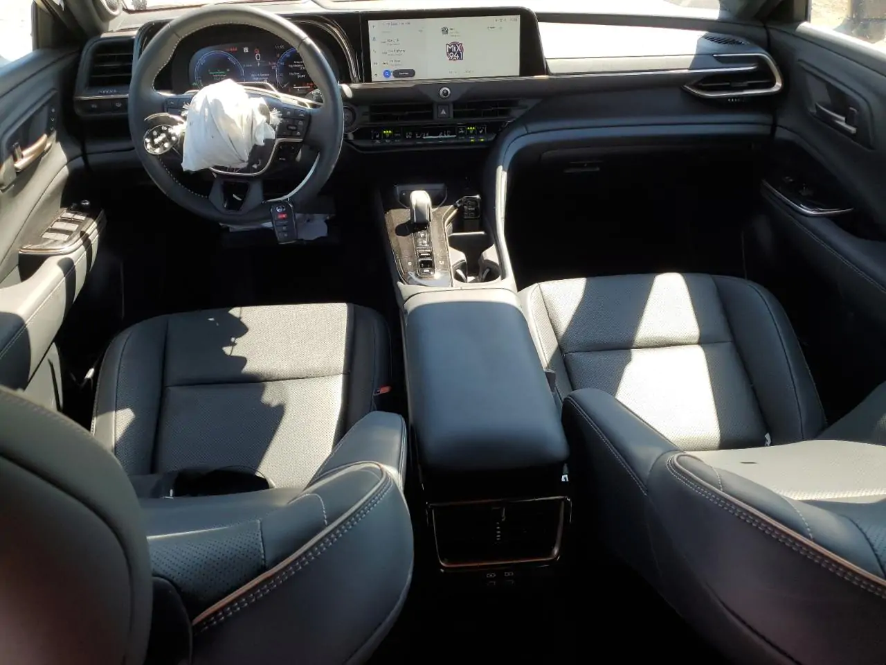 Автомобіль TOYOTA CROWN PLATINUM 2025 | GrandCar Автомобіль TOYOTA CROWN PLATINUM 2025 | GrandCar