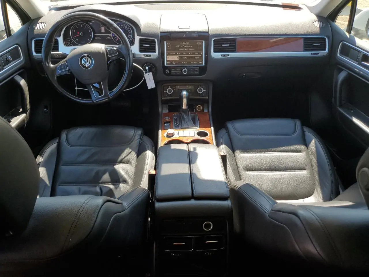Автомобіль VOLKSWAGEN TOUAREG V6 2014 | GrandCar Автомобіль VOLKSWAGEN TOUAREG V6 2014 | GrandCar