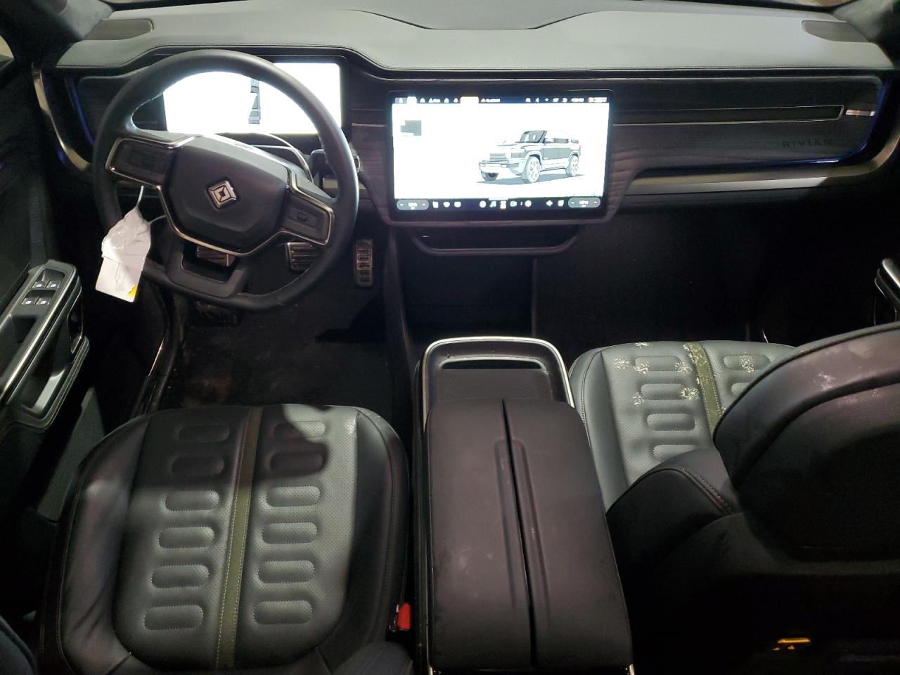Автомобиль RIVIAN R1S ADVENTURE 2023 | GrandCar Автомобиль RIVIAN R1S ADVENTURE 2023 | GrandCar