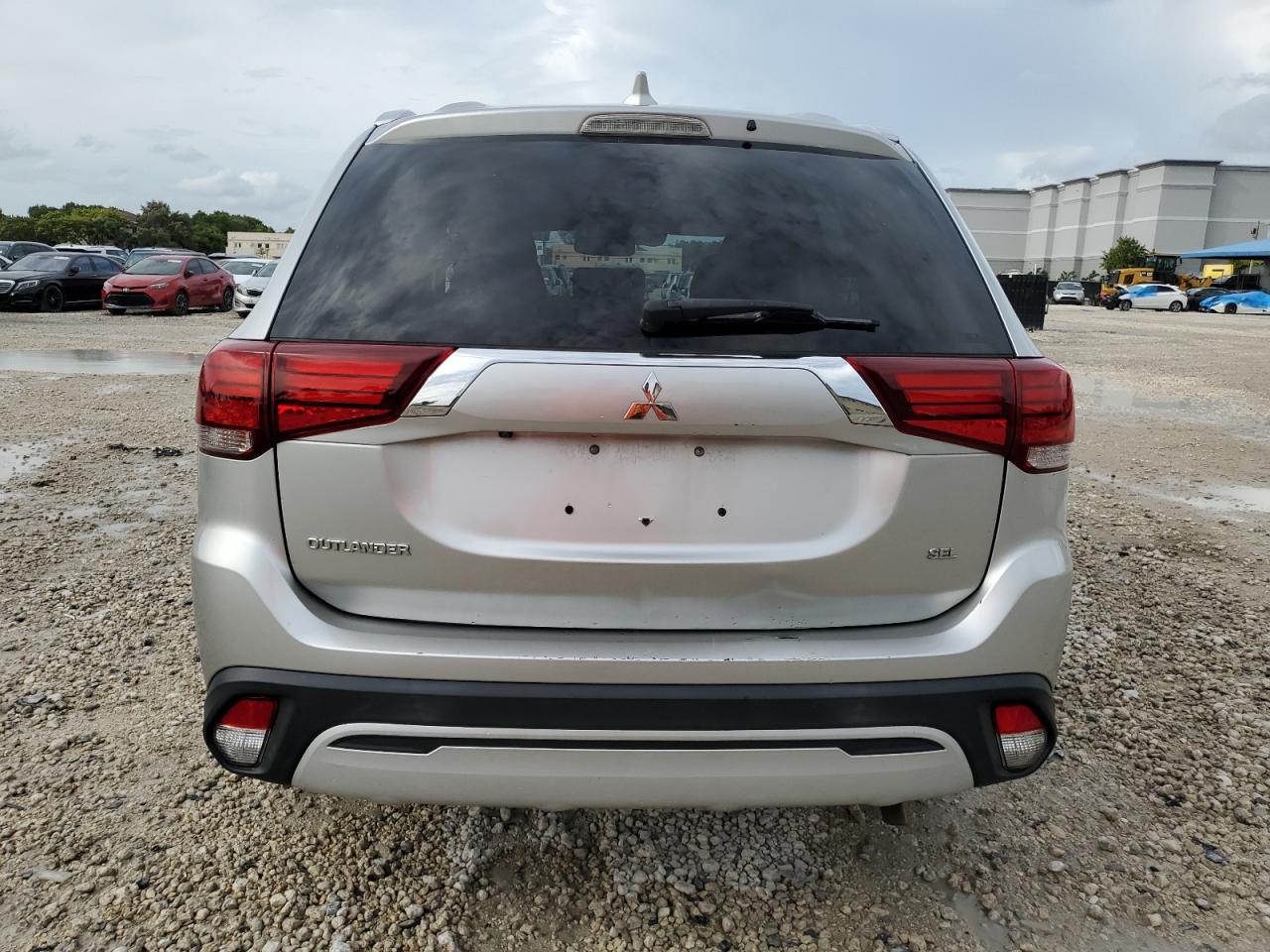 Автомобіль MITSUBISHI OUTLANDER SE 2020 | GrandCar Автомобіль MITSUBISHI OUTLANDER SE 2020 | GrandCar