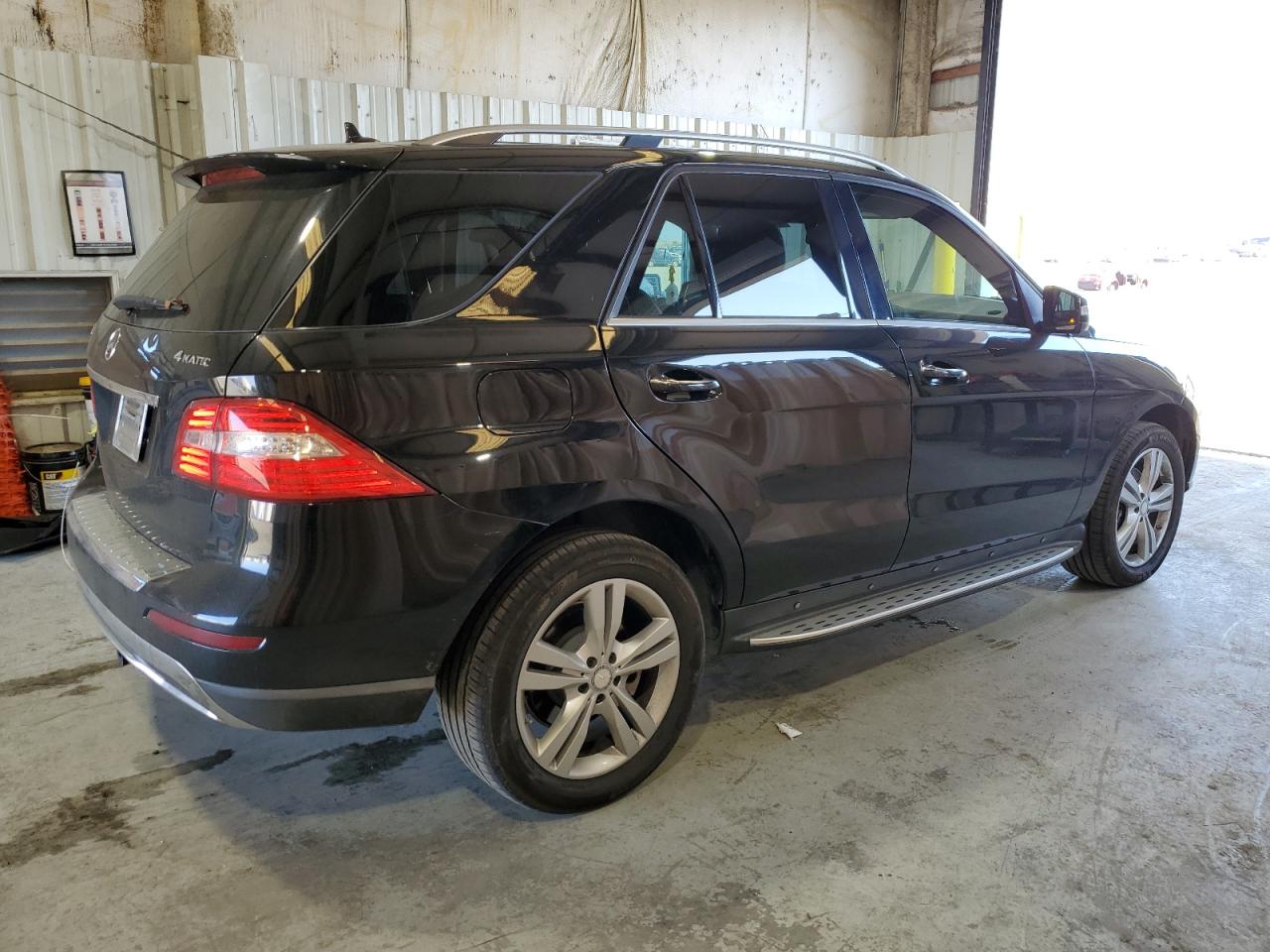 Автомобиль MERCEDES-BENZ ML 350 4MATIC 2014 | GrandCar Автомобиль MERCEDES-BENZ ML 350 4MATIC 2014 | GrandCar