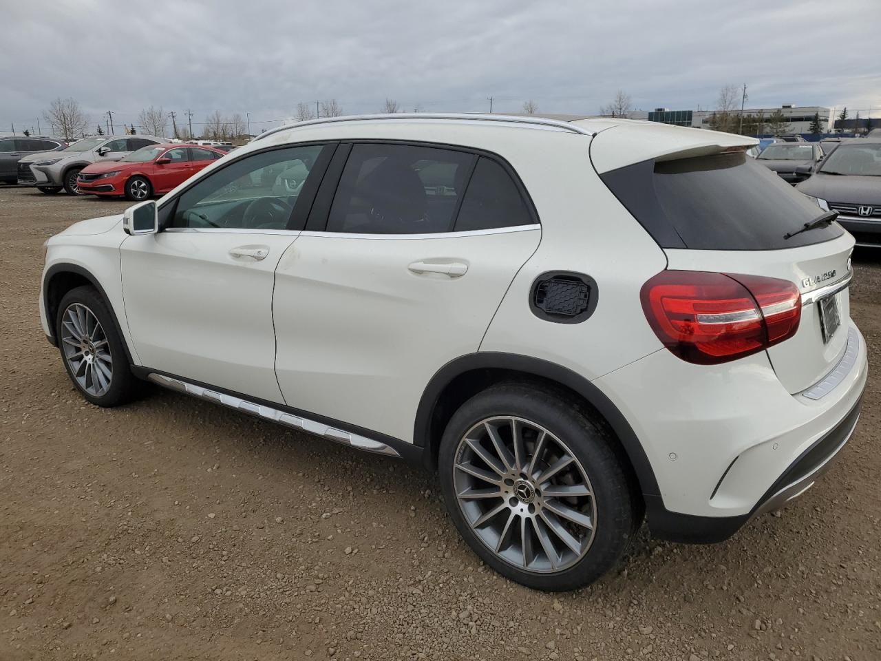 Автомобиль MERCEDES-BENZ GLA 250 4MATIC 2018 | GrandCar Автомобиль MERCEDES-BENZ GLA 250 4MATIC 2018 | GrandCar
