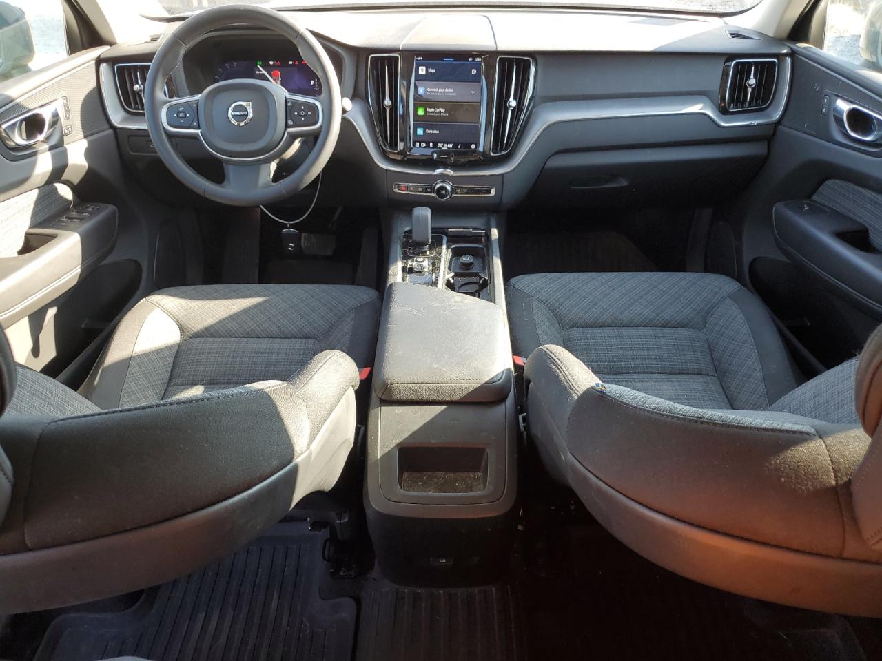 Автомобіль VOLVO XC60 B5 CORE 2023 | GrandCar Автомобіль VOLVO XC60 B5 CORE 2023 | GrandCar