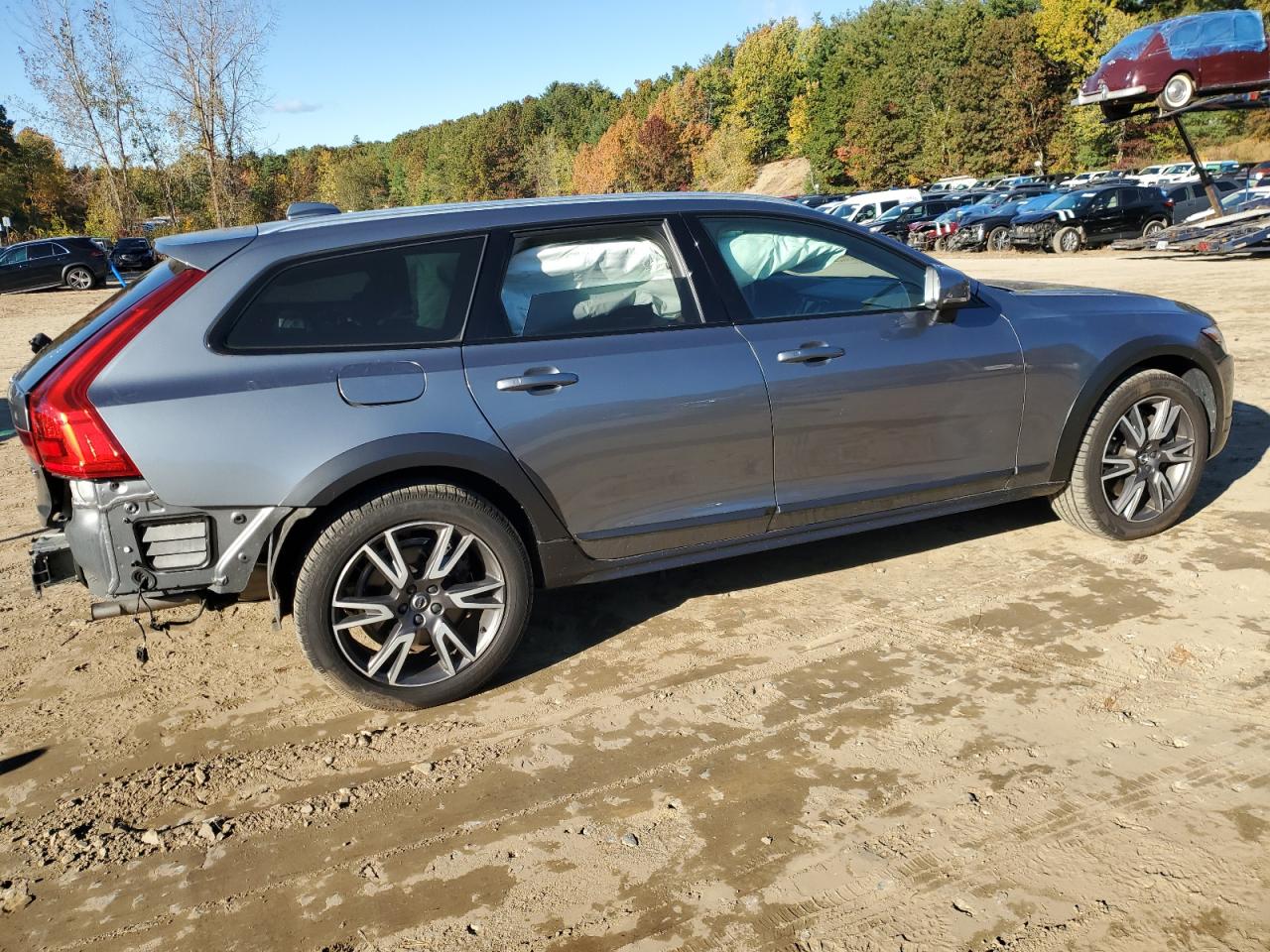 Автомобиль VOLVO V90 CROSS COUNTRY T6 INSCRIPTION 2020 | GrandCar Автомобиль VOLVO V90 CROSS COUNTRY T6 INSCRIPTION 2020 | GrandCar