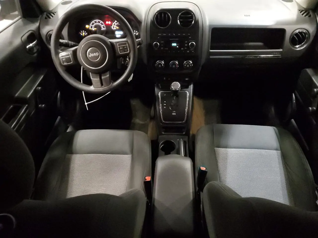 Автомобиль JEEP PATRIOT SPORT 2016 | GrandCar Автомобиль JEEP PATRIOT SPORT 2016 | GrandCar