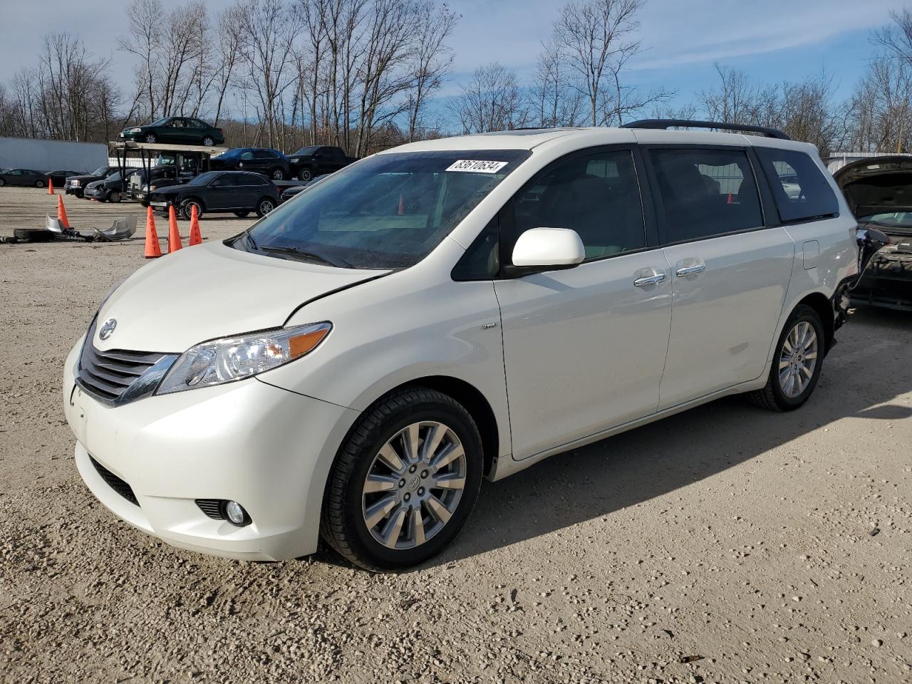 Автомобіль TOYOTA SIENNA XLE 2017 | GrandCar