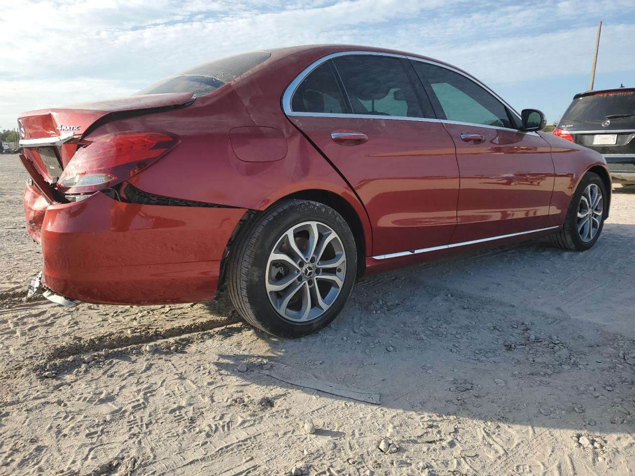 Автомобіль MERCEDES-BENZ C 300 4MATIC 2017 | GrandCar Автомобіль MERCEDES-BENZ C 300 4MATIC 2017 | GrandCar