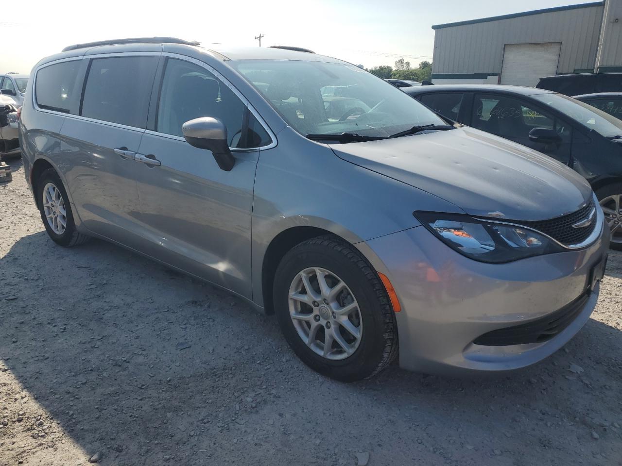 Автомобиль CHRYSLER VOYAGER LXI 2020 | GrandCar Автомобиль CHRYSLER VOYAGER LXI 2020 | GrandCar
