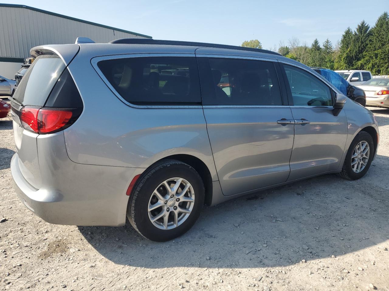 Автомобиль CHRYSLER VOYAGER LXI 2020 | GrandCar Автомобиль CHRYSLER VOYAGER LXI 2020 | GrandCar