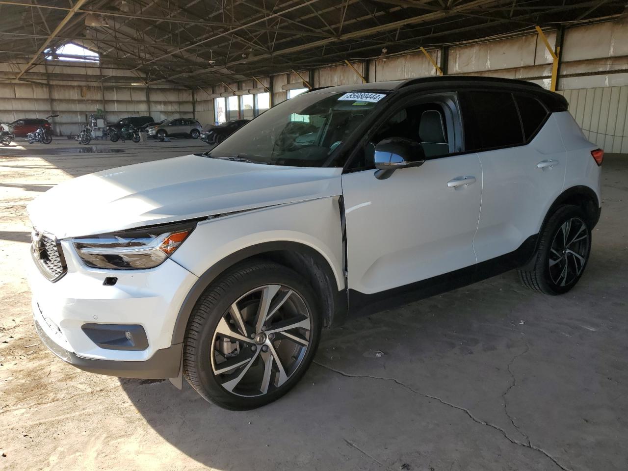 Автомобіль VOLVO XC40 T4 R-DESIGN 2021 | GrandCar Автомобіль VOLVO XC40 T4 R-DESIGN 2021 | GrandCar