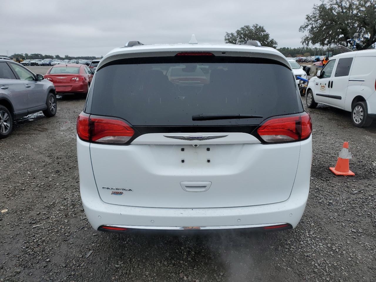Автомобиль CHRYSLER PACIFICA TOURING L 2020 | GrandCar Автомобиль CHRYSLER PACIFICA TOURING L 2020 | GrandCar