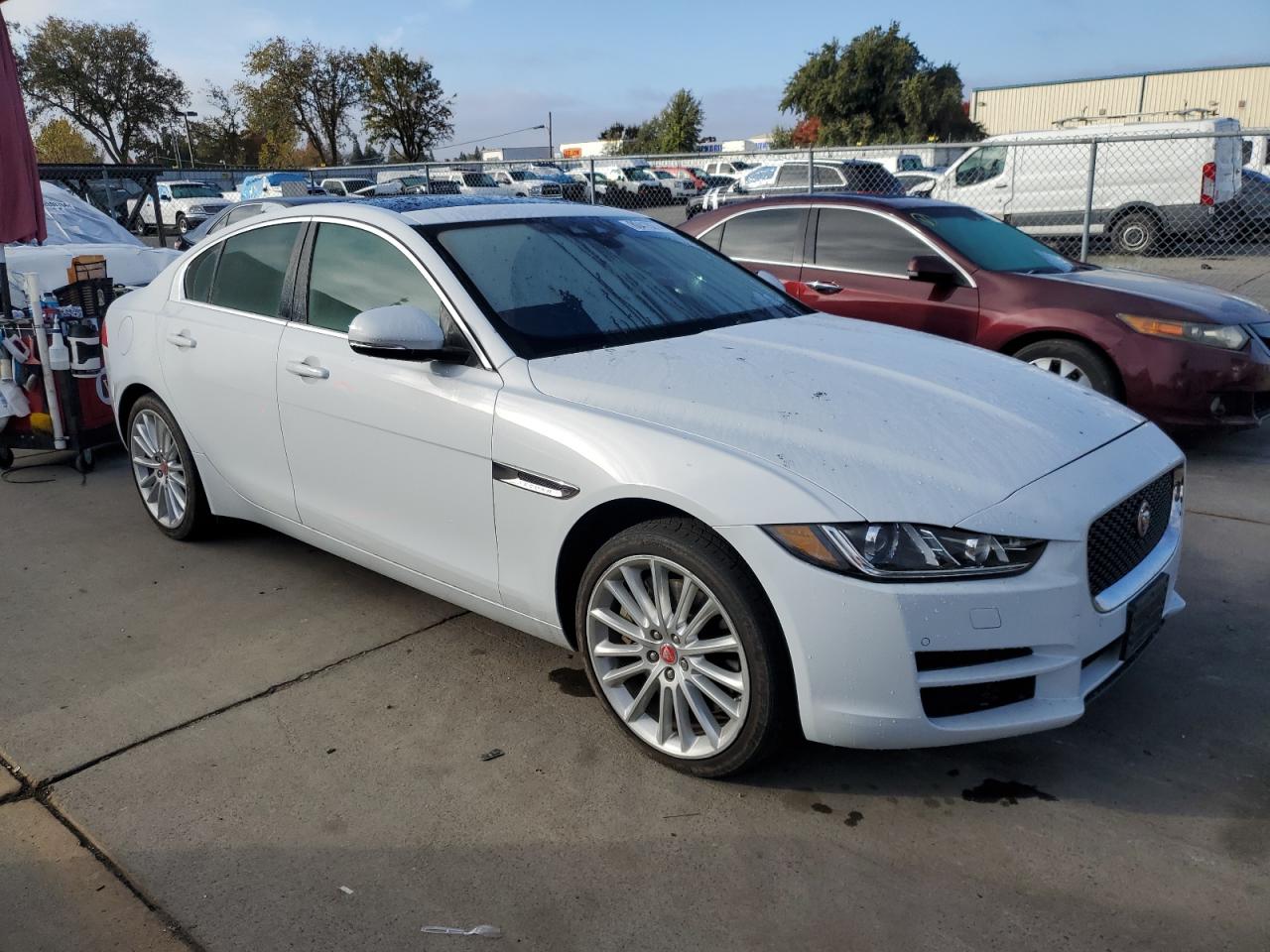 Автомобіль JAGUAR XE PORTFOLIO LE 2018 | GrandCar