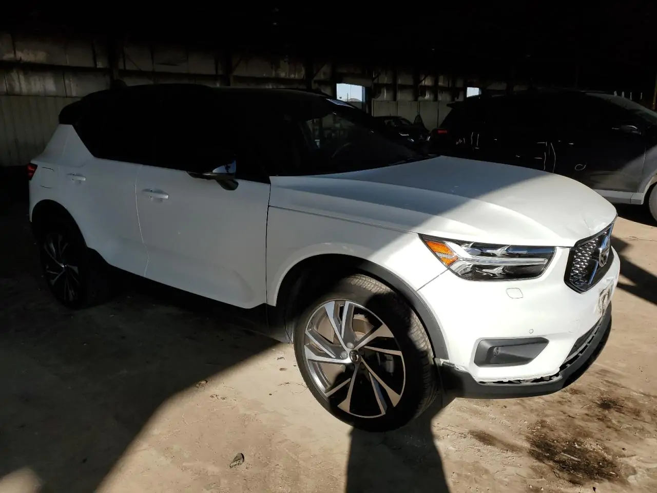 Автомобіль VOLVO XC40 T4 R-DESIGN 2021 | GrandCar