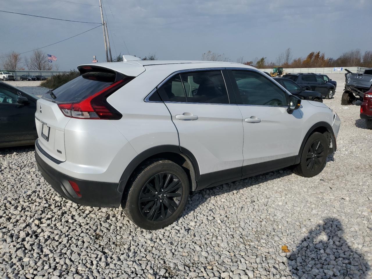 Автомобіль MITSUBISHI ECLIPSE CROSS LE 2023 | GrandCar Автомобіль MITSUBISHI ECLIPSE CROSS LE 2023 | GrandCar
