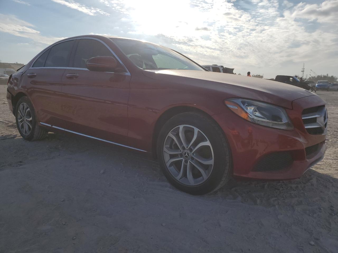 Автомобіль MERCEDES-BENZ C 300 4MATIC 2017 | GrandCar Автомобіль MERCEDES-BENZ C 300 4MATIC 2017 | GrandCar
