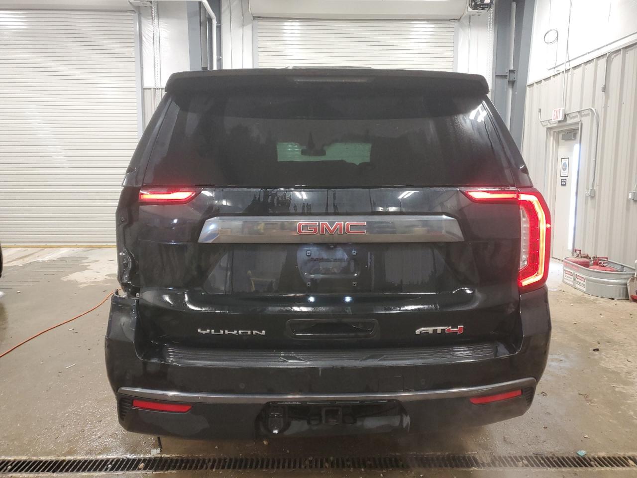 Автомобіль GMC YUKON AT4 2023 | GrandCar Автомобіль GMC YUKON AT4 2023 | GrandCar