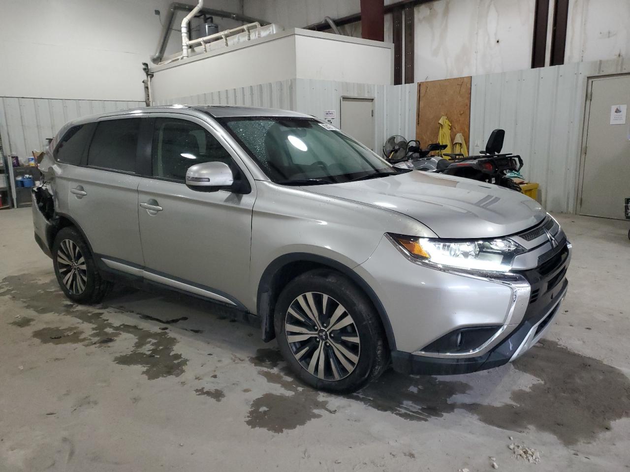 Автомобіль MITSUBISHI OUTLANDER SE 2019 | GrandCar Автомобіль MITSUBISHI OUTLANDER SE 2019 | GrandCar