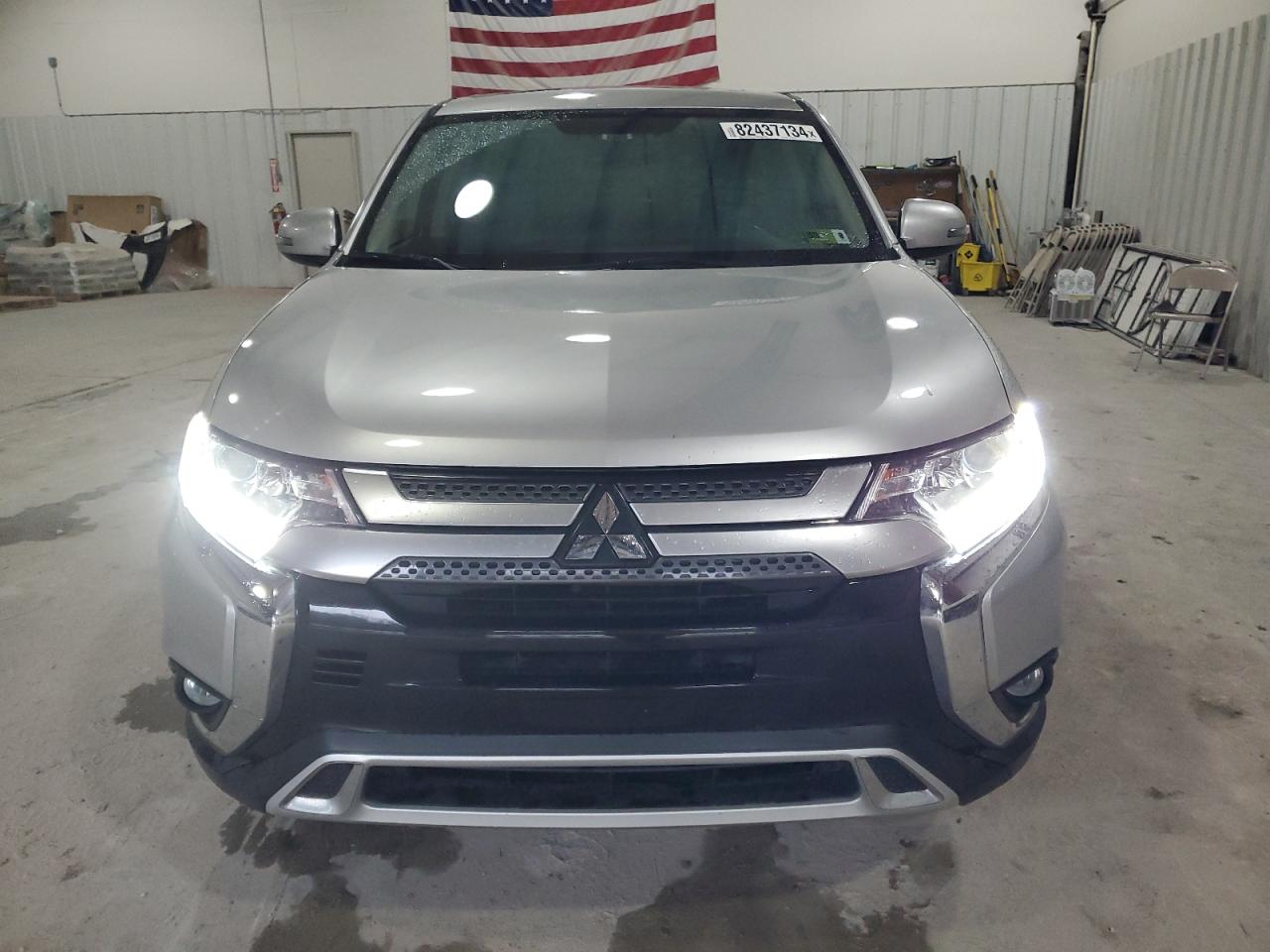 Автомобіль MITSUBISHI OUTLANDER SE 2019 | GrandCar Автомобіль MITSUBISHI OUTLANDER SE 2019 | GrandCar
