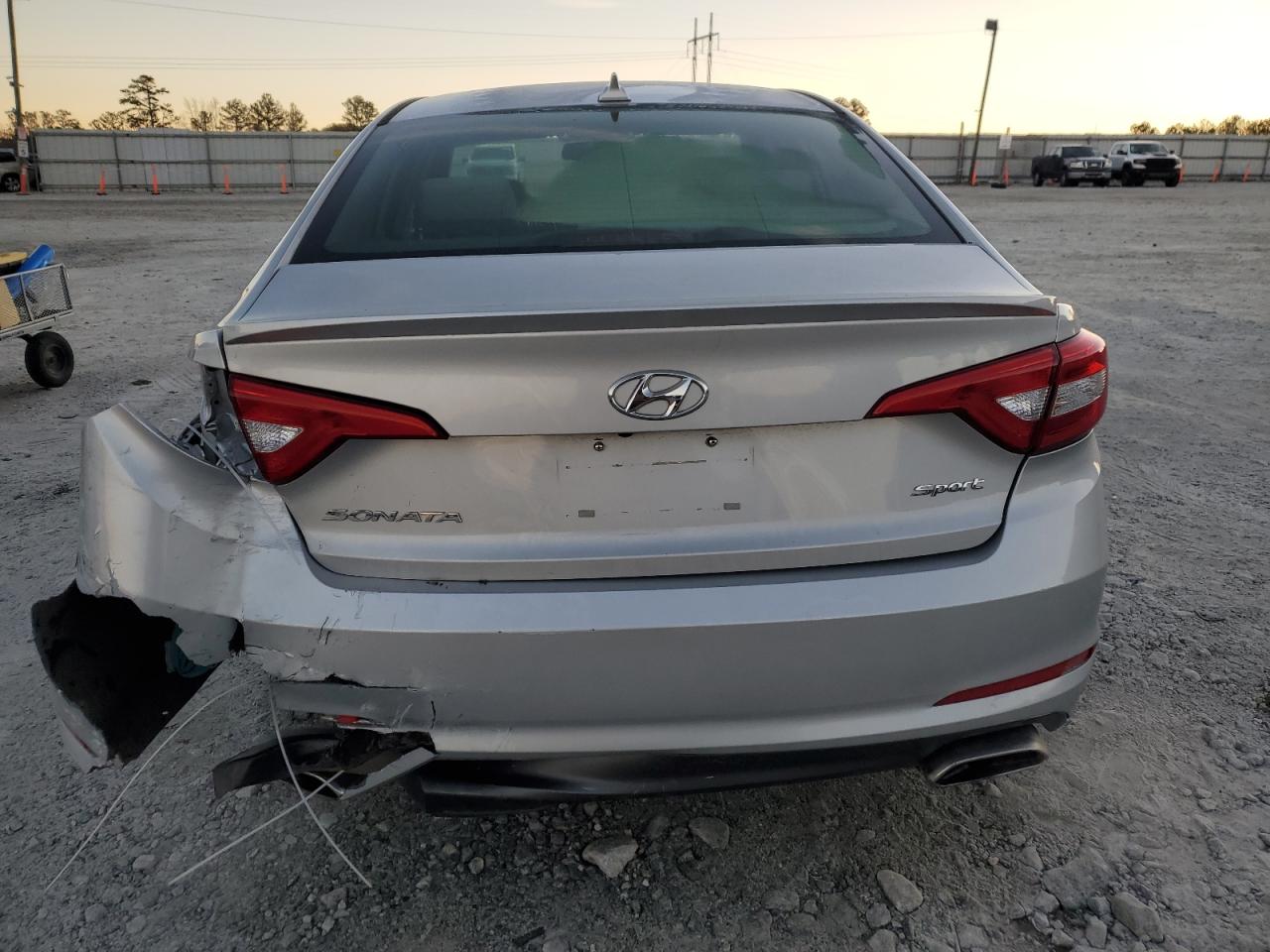 Автомобіль HYUNDAI SONATA SPORT 2015 | GrandCar Автомобіль HYUNDAI SONATA SPORT 2015 | GrandCar
