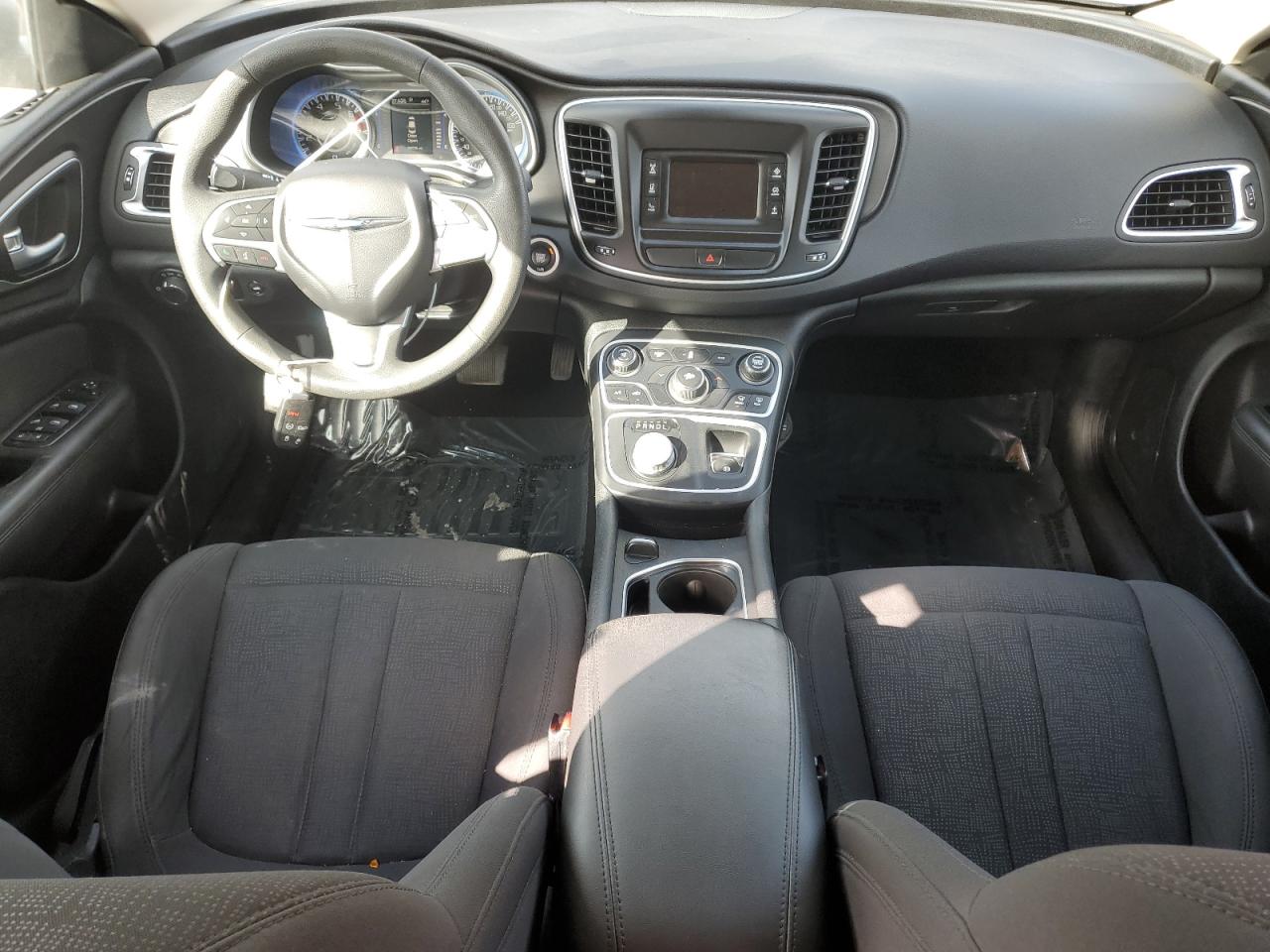 Автомобіль CHRYSLER 200 LX 2016 | GrandCar Автомобіль CHRYSLER 200 LX 2016 | GrandCar