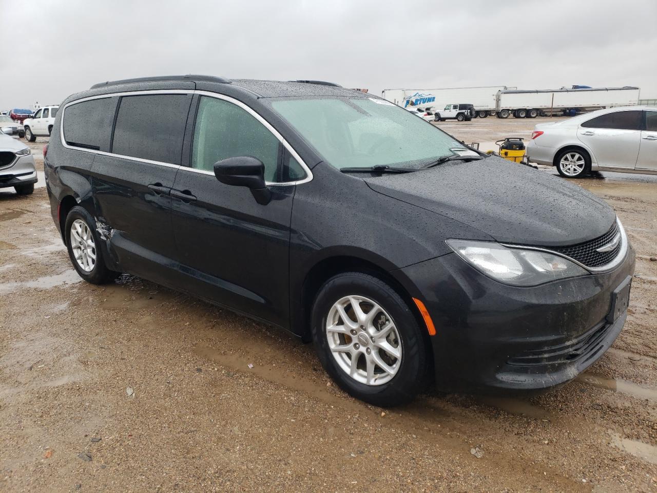 Автомобиль CHRYSLER VOYAGER LXI 2020 | GrandCar Автомобиль CHRYSLER VOYAGER LXI 2020 | GrandCar