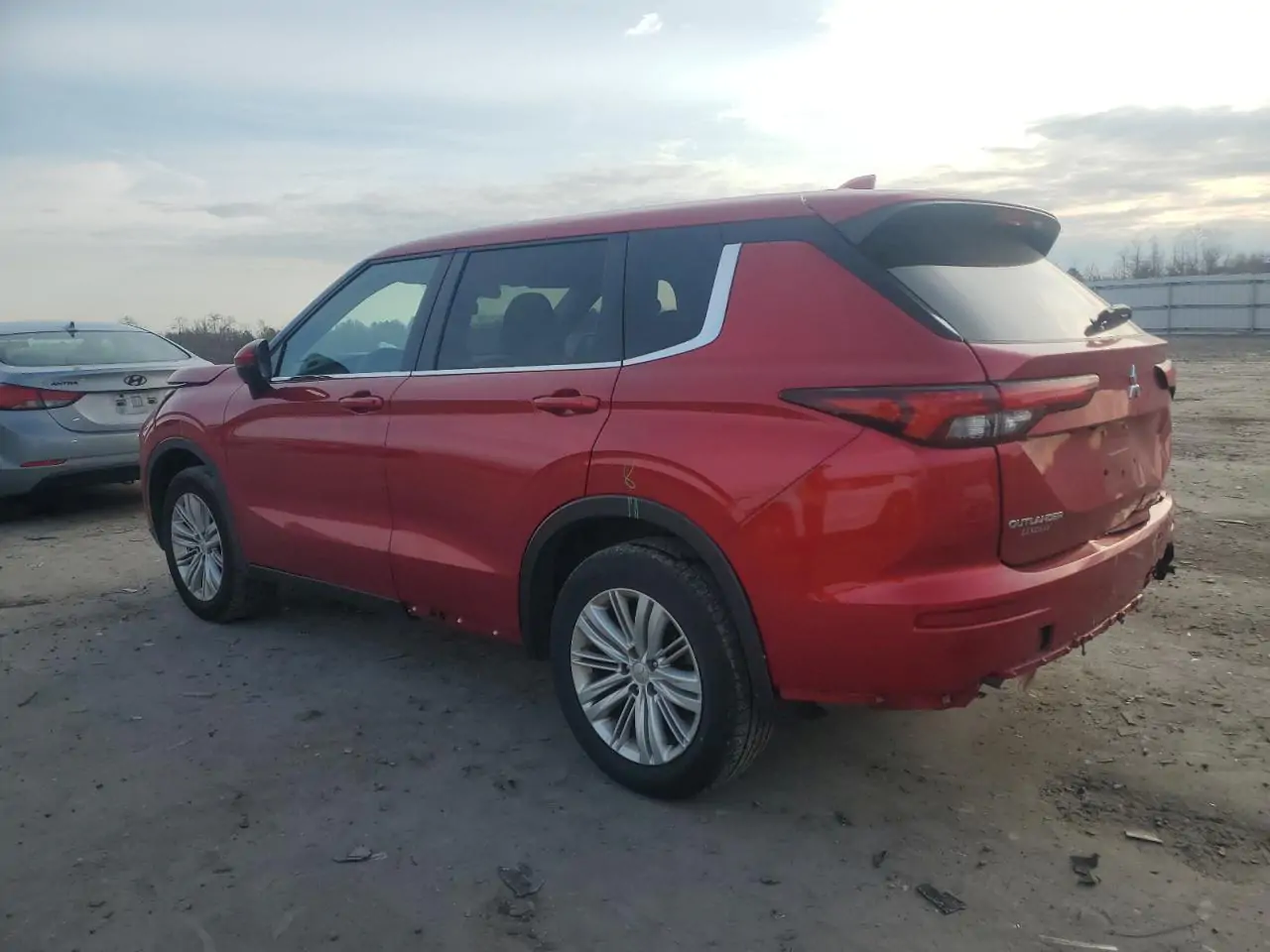 Автомобіль MITSUBISHI OUTLANDER ES 2022 | GrandCar Автомобіль MITSUBISHI OUTLANDER ES 2022 | GrandCar