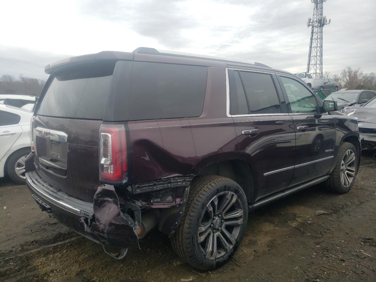 Автомобиль GMC YUKON DENALI 2017 | GrandCar Автомобиль GMC YUKON DENALI 2017 | GrandCar