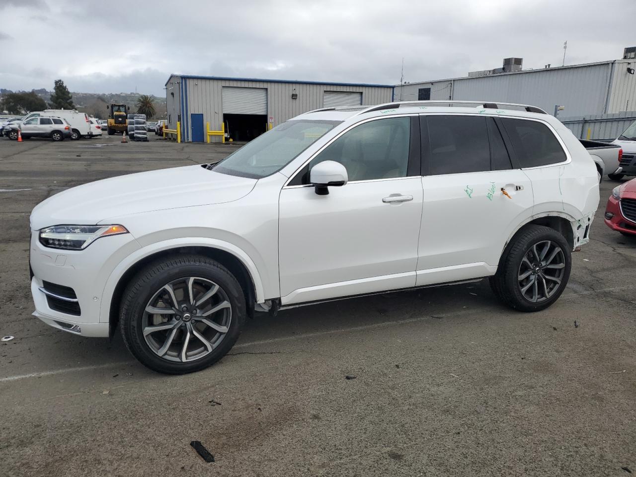 Автомобиль VOLVO XC90 T6 2018 | GrandCar