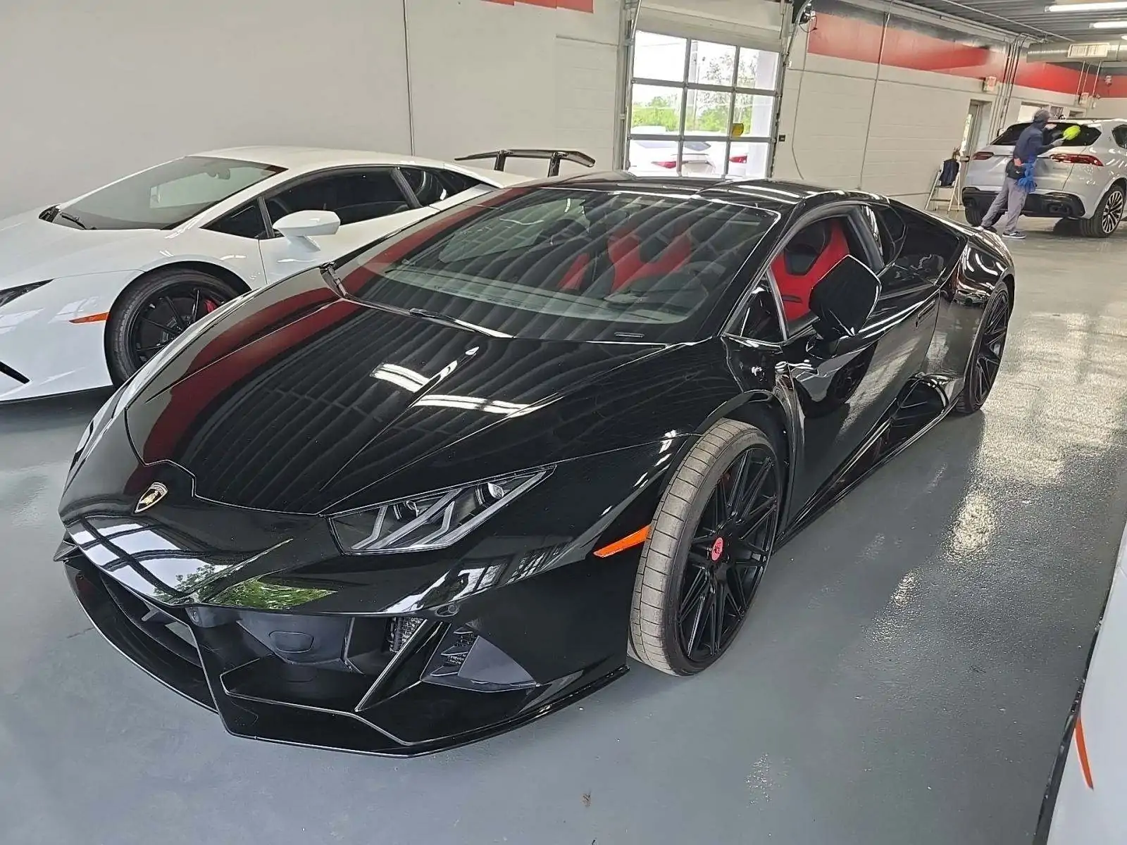 Автомобіль Lamborghini Huracan EVO Coupe 2020 | GrandCar