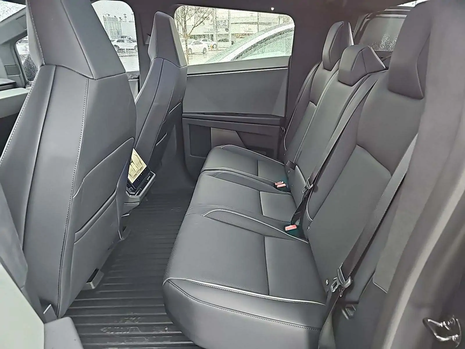 Автомобиль Tesla Cybertruck Cyberbeast Crew Cab Short Bed 2024 | GrandCar Автомобиль Tesla Cybertruck Cyberbeast Crew Cab Short Bed 2024 | GrandCar