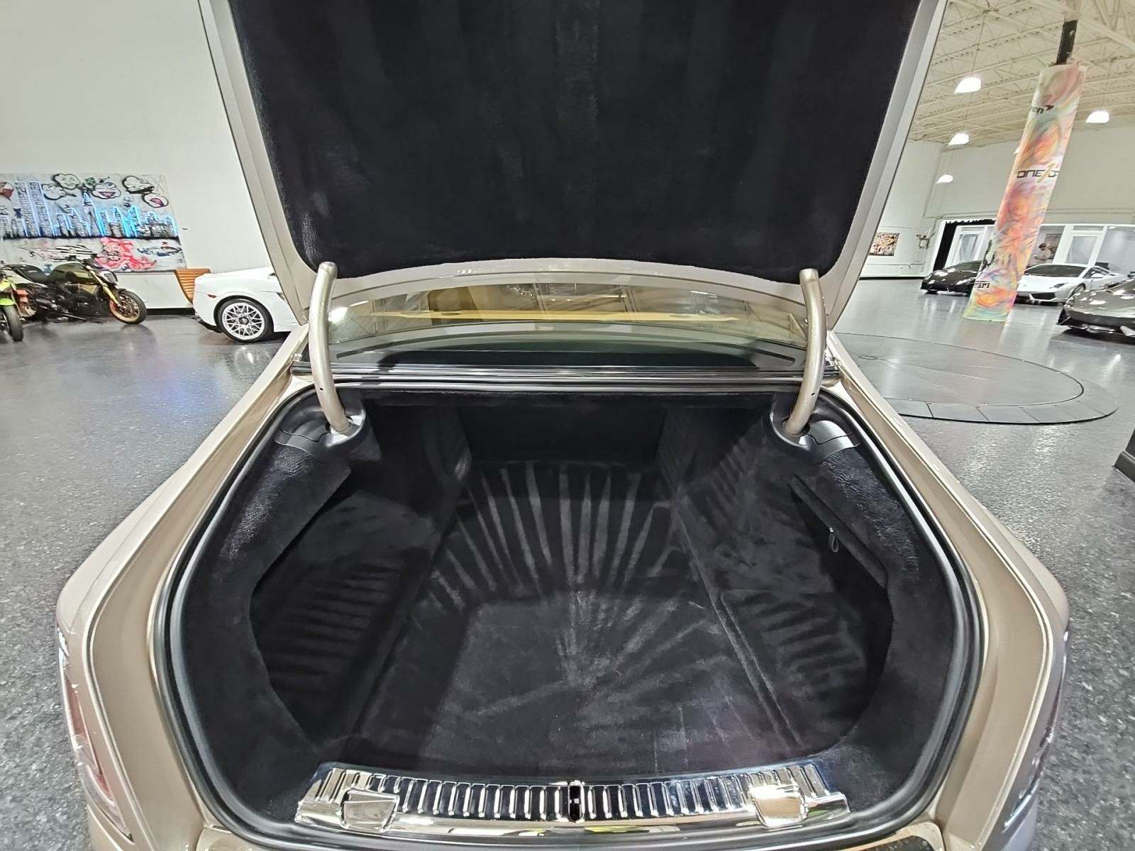 Автомобіль Rolls-Royce Phantom 2019 | GrandCar Автомобіль Rolls-Royce Phantom 2019 | GrandCar
