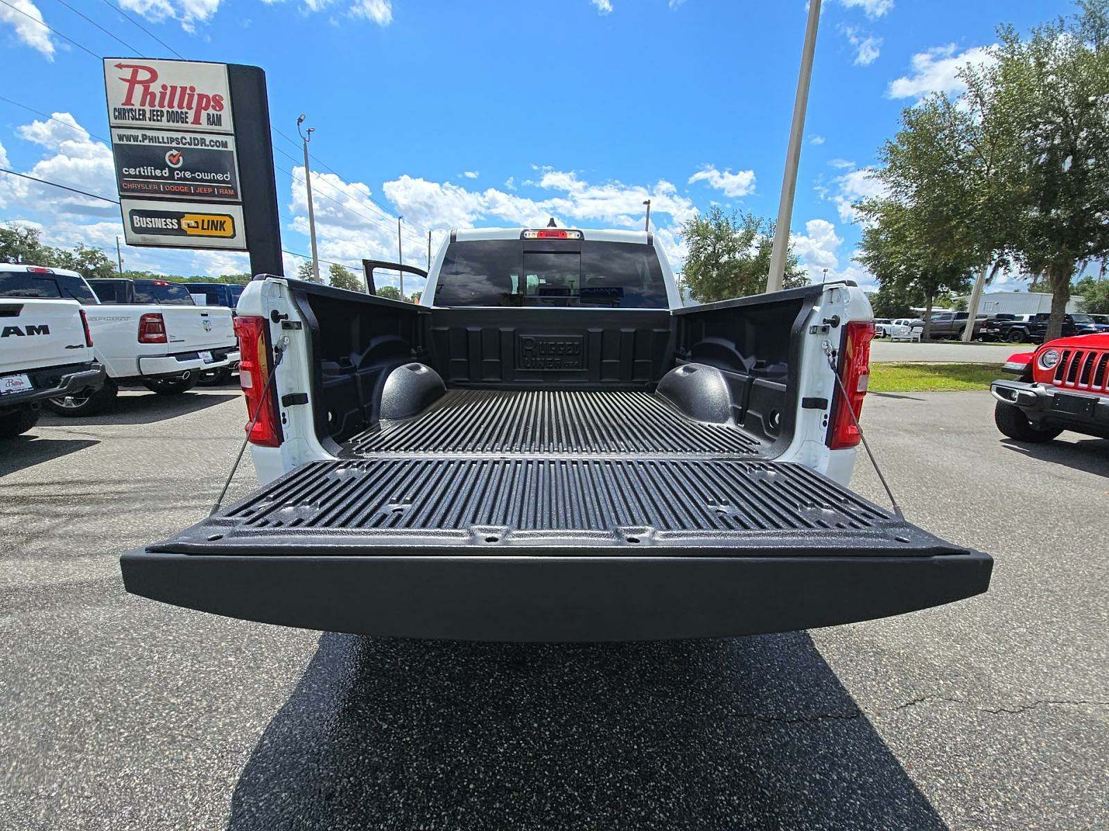 Автомобиль Ram 1500 Big Horn Crew Cab Short Bed 2025 | GrandCar Автомобиль Ram 1500 Big Horn Crew Cab Short Bed 2025 | GrandCar