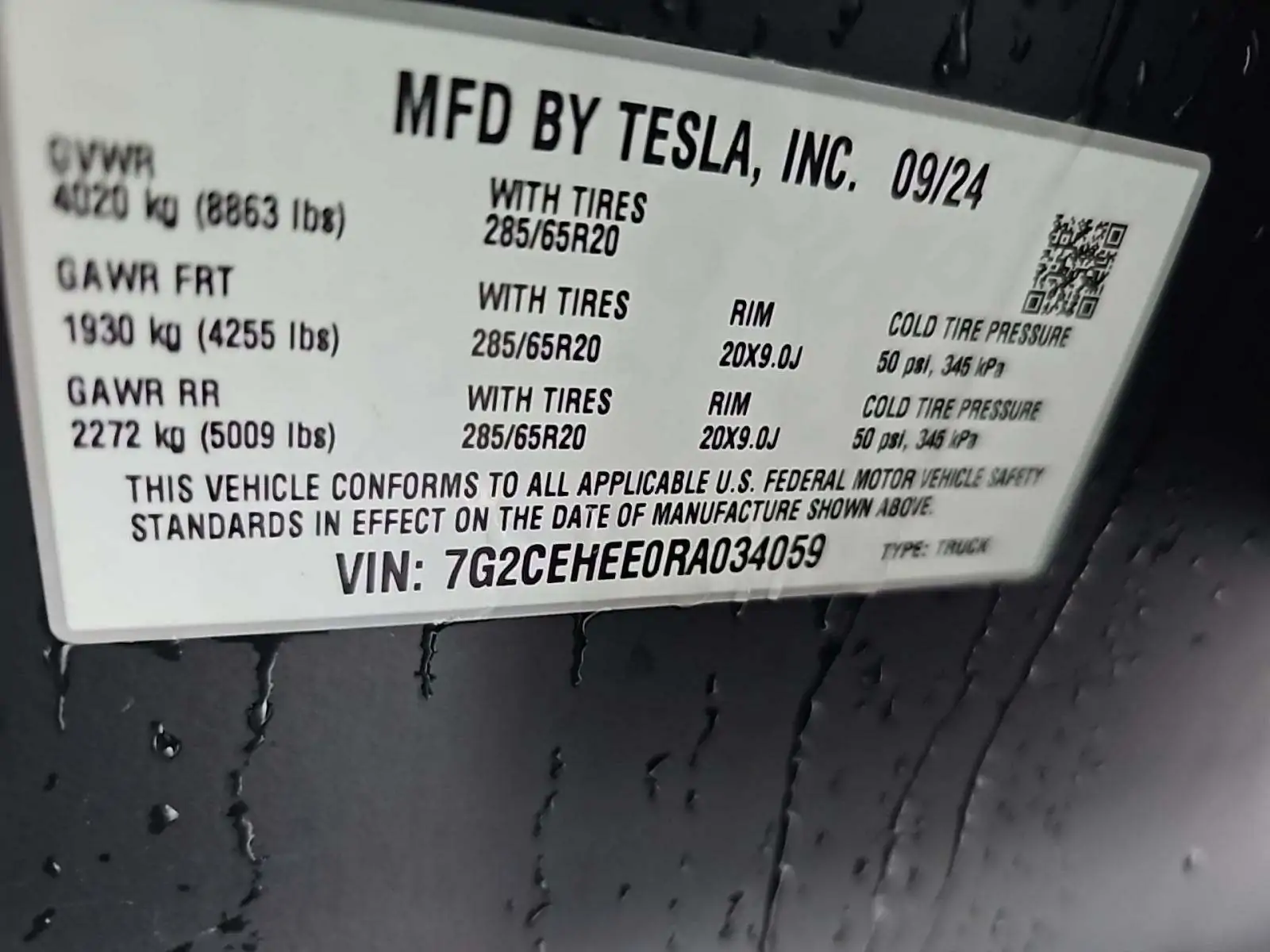 Автомобиль Tesla Cybertruck Cyberbeast Crew Cab Short Bed 2024 | GrandCar Автомобиль Tesla Cybertruck Cyberbeast Crew Cab Short Bed 2024 | GrandCar