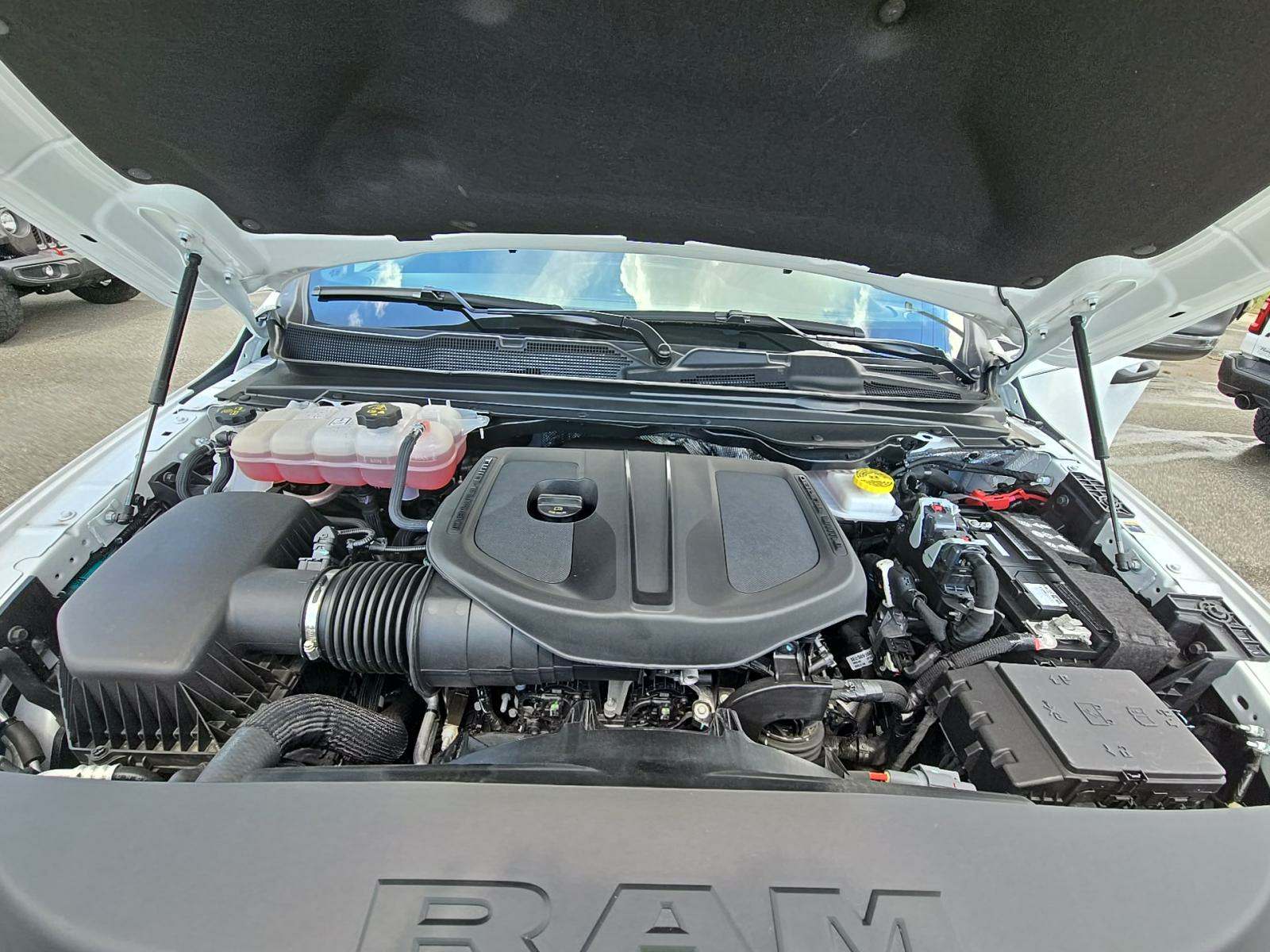 Автомобиль Ram 1500 Big Horn Crew Cab Short Bed 2025 | GrandCar Автомобиль Ram 1500 Big Horn Crew Cab Short Bed 2025 | GrandCar