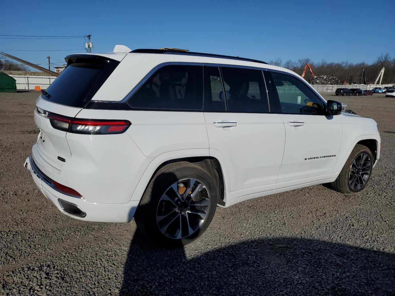 Автомобиль JEEP GRAND CHEROKEE OVERLAND 2022 | GrandCar Автомобиль JEEP GRAND CHEROKEE OVERLAND 2022 | GrandCar