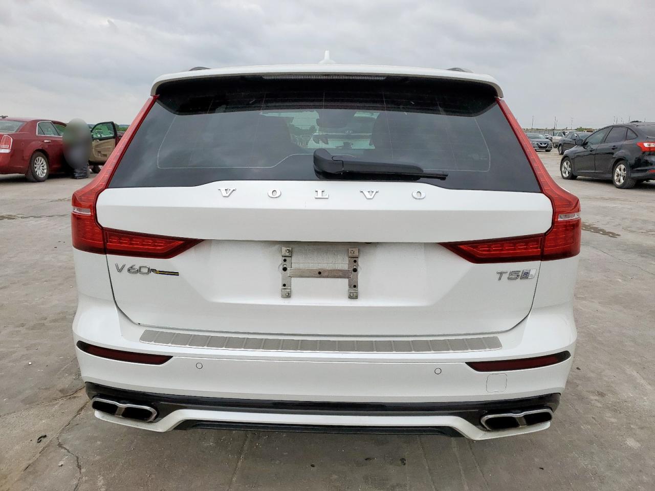 Автомобиль VOLVO V60 T5 R-DESIGN 2020 | GrandCar Автомобиль VOLVO V60 T5 R-DESIGN 2020 | GrandCar