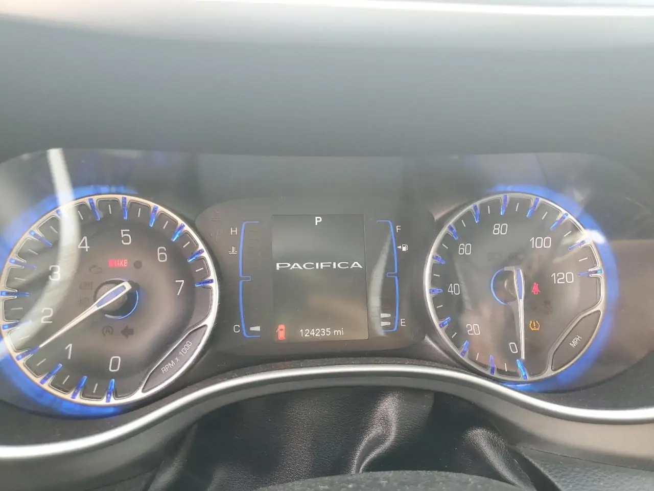 Автомобиль CHRYSLER PACIFICA TOURING L 2020 | GrandCar Автомобиль CHRYSLER PACIFICA TOURING L 2020 | GrandCar