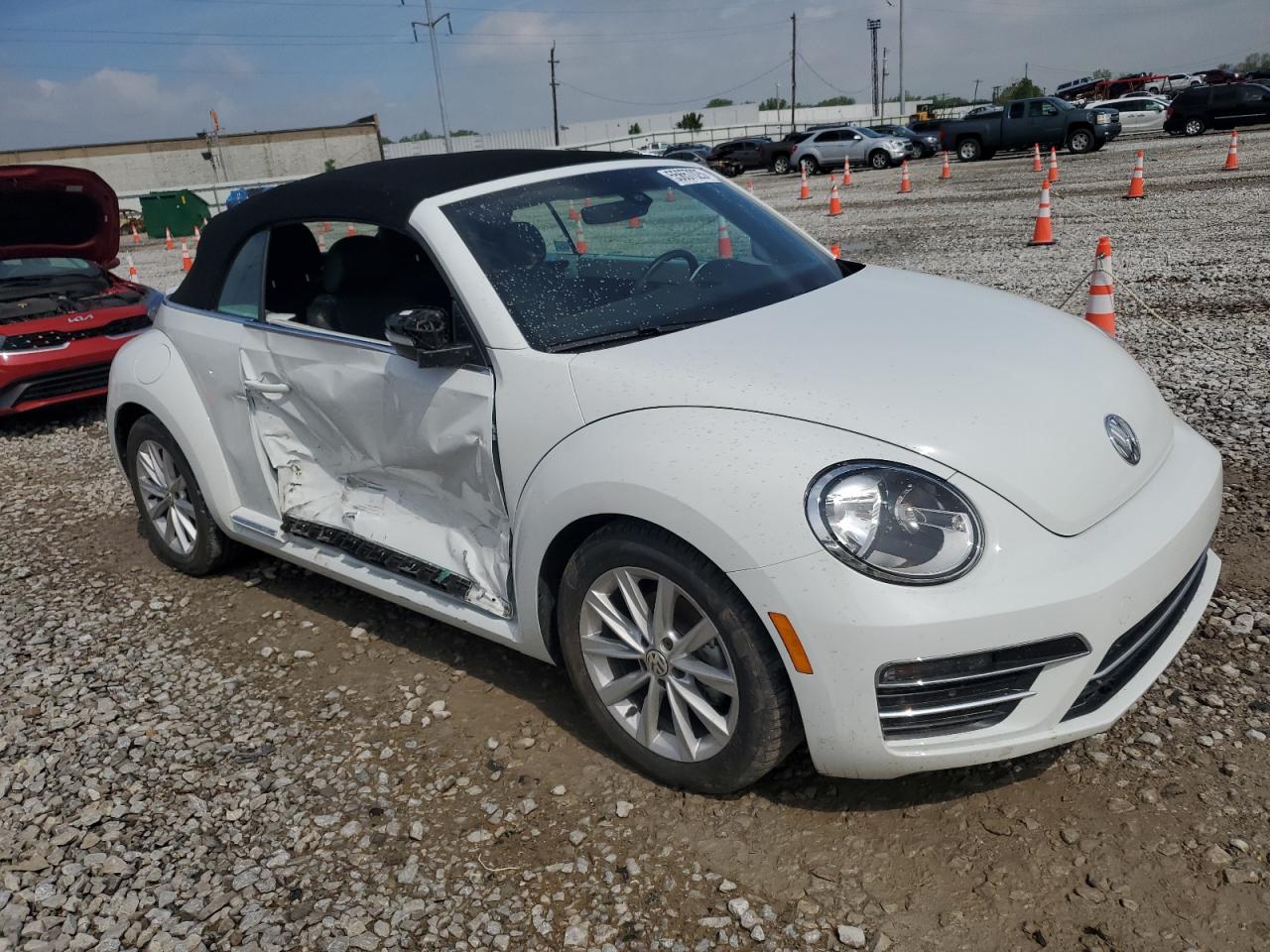 Автомобиль VOLKSWAGEN BEETLE S 2019 | GrandCar Автомобиль VOLKSWAGEN BEETLE S 2019 | GrandCar
