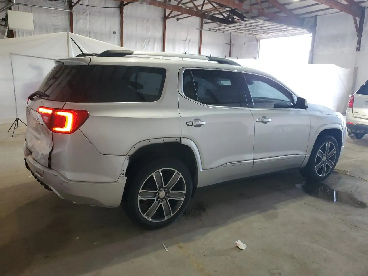 Автомобіль GMC ACADIA DENALI 2017 | GrandCar Автомобіль GMC ACADIA DENALI 2017 | GrandCar