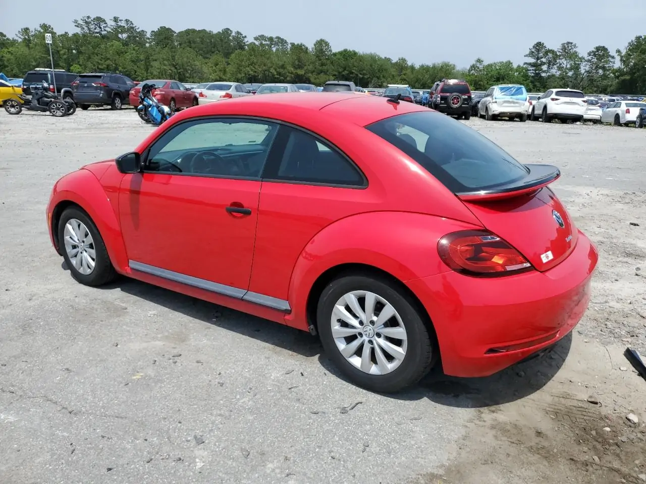 Автомобиль VOLKSWAGEN BEETLE S 2018 | GrandCar Автомобиль VOLKSWAGEN BEETLE S 2018 | GrandCar