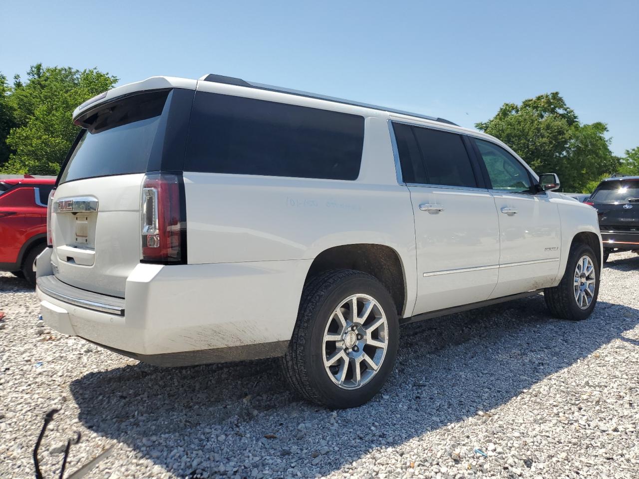 Автомобіль GMC YUKON XL DENALI 2017 | GrandCar Автомобіль GMC YUKON XL DENALI 2017 | GrandCar