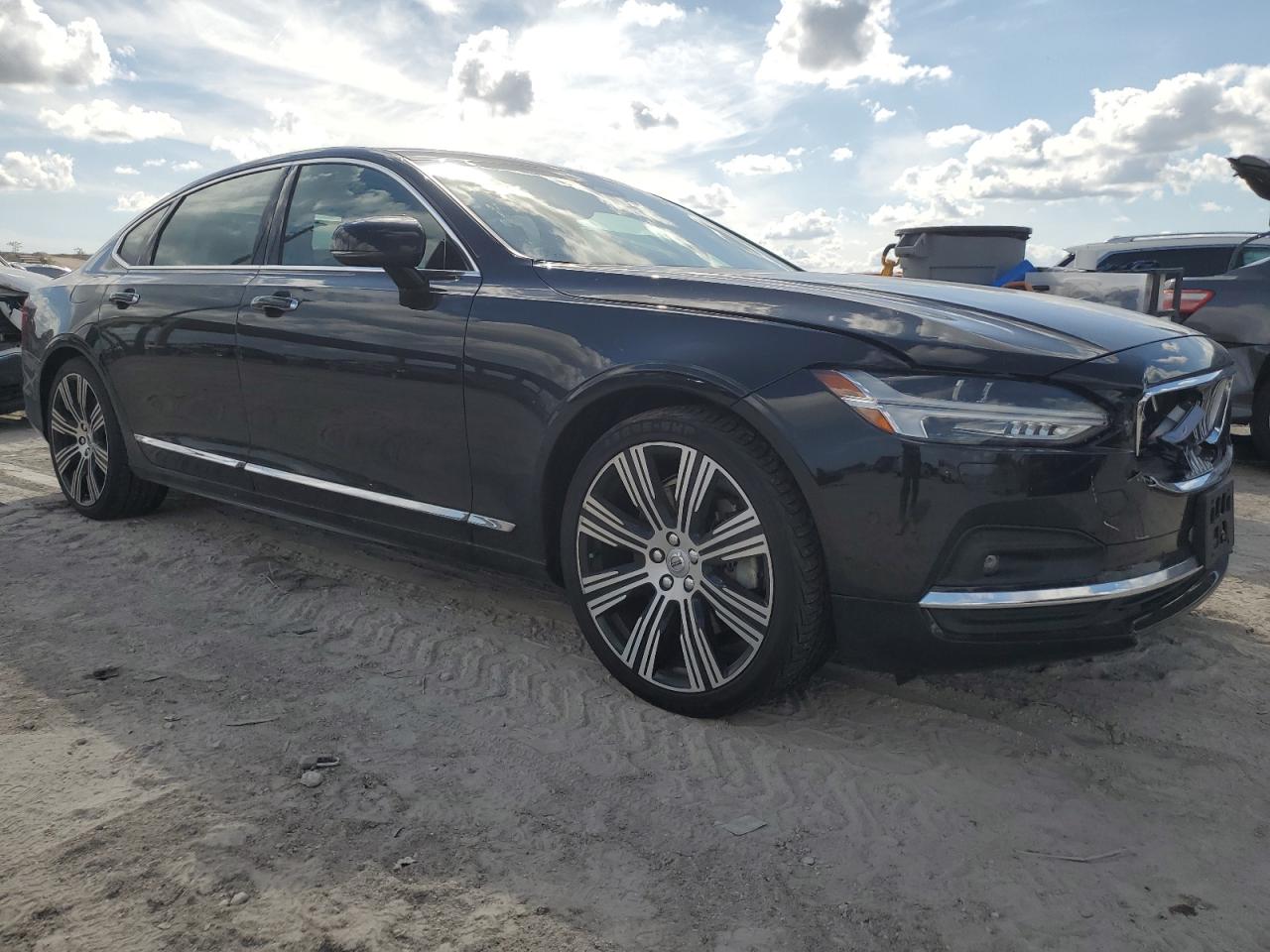 Автомобіль VOLVO S90 B6 INSCRIPTION 2022 | GrandCar Автомобіль VOLVO S90 B6 INSCRIPTION 2022 | GrandCar