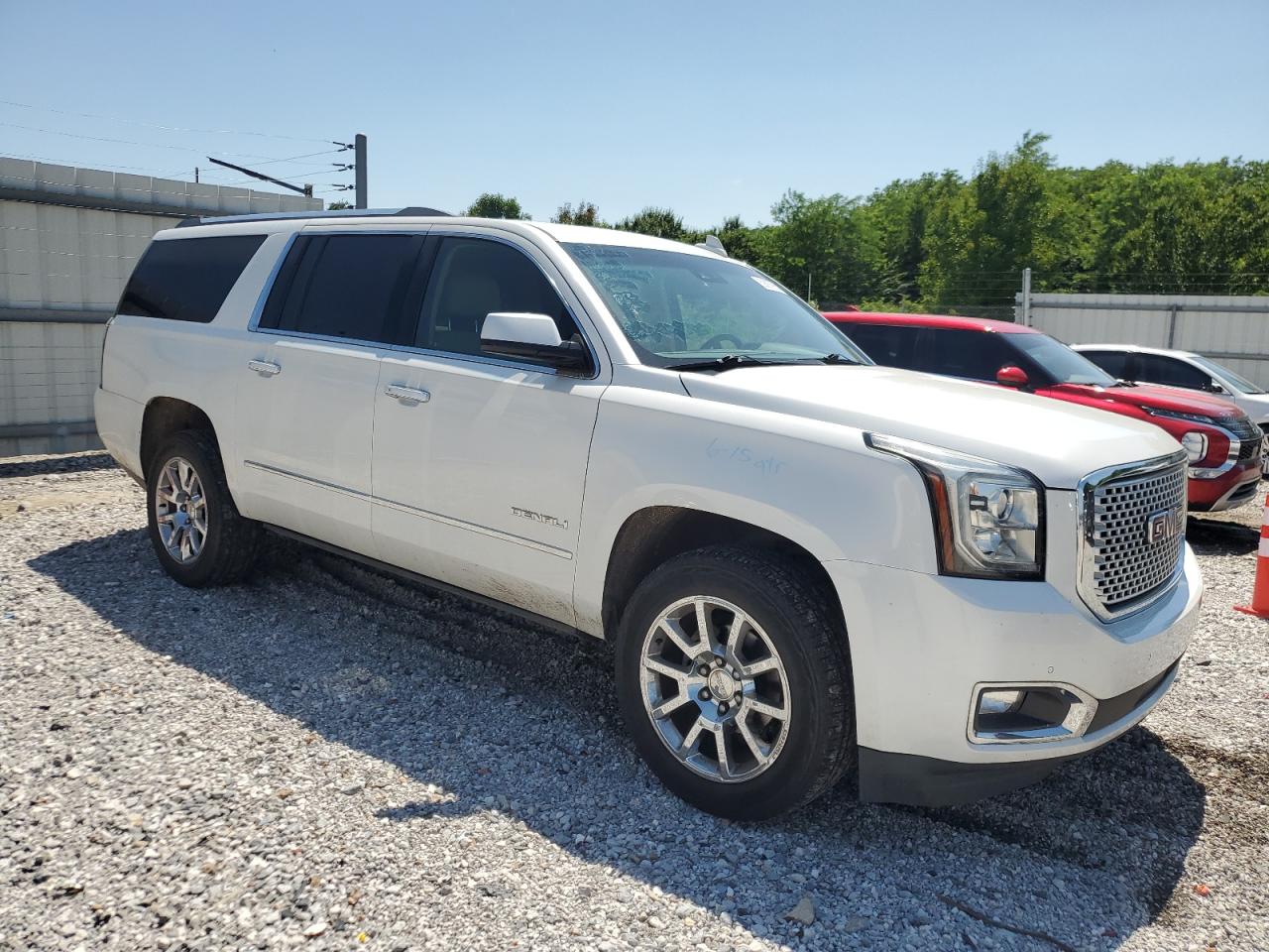 Автомобіль GMC YUKON XL DENALI 2017 | GrandCar Автомобіль GMC YUKON XL DENALI 2017 | GrandCar
